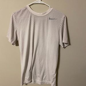 Nike T Shirt Size Small